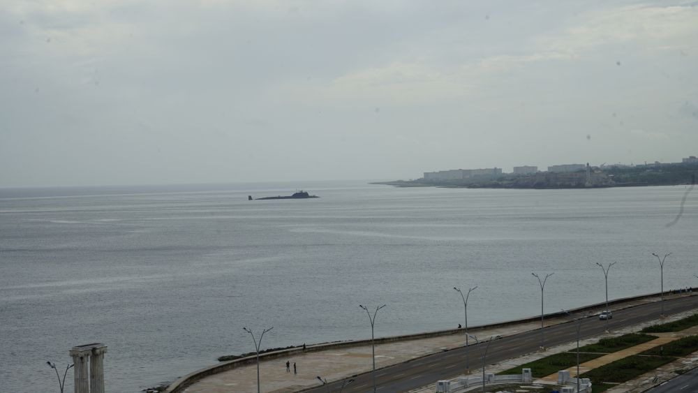 美俄核潜艇同时现身古巴，加拿大巡逻舰也到了，古巴副外长：美国未受邀请  第1张